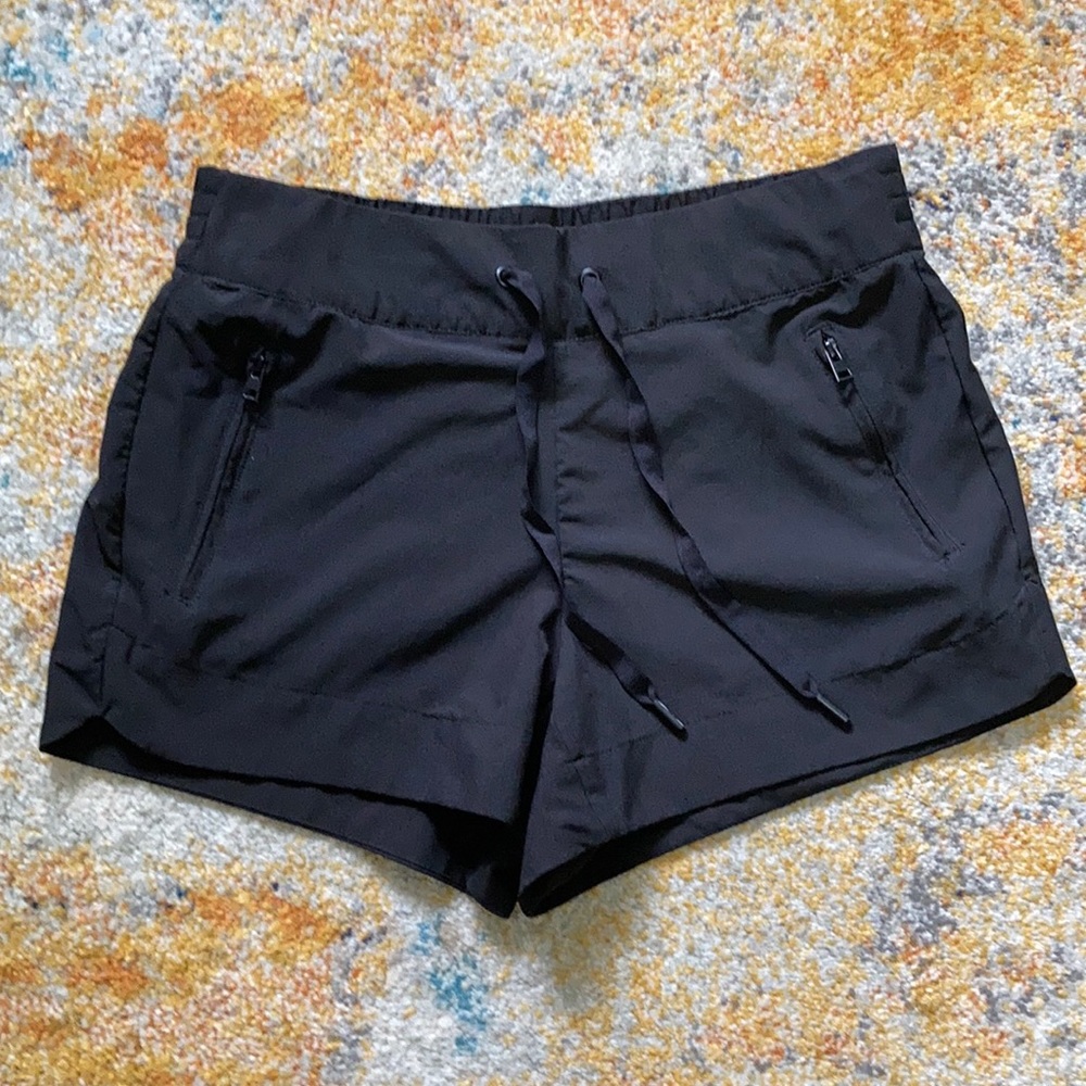 90 Degree Stretch Black Shorts